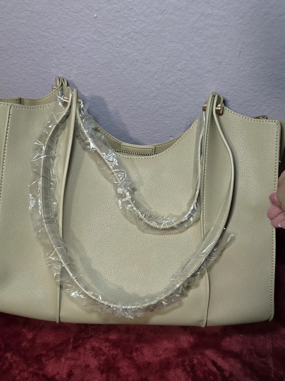 N/A elegant cream